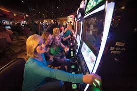 Danh mục slot online và live casino phong phú tại pvb88